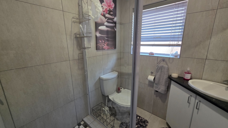 3 Bedroom Property for Sale in Island View Western Cape